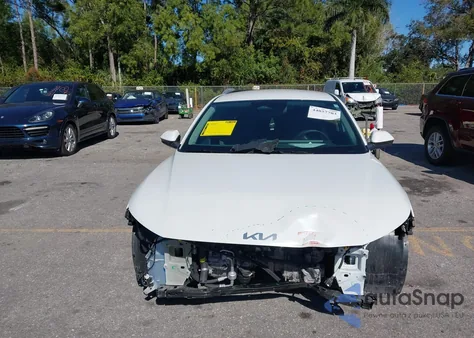 2025 Kia K4 Ex z USA, uszkodzony, nr VIN 3KPFU4DE0SE039709